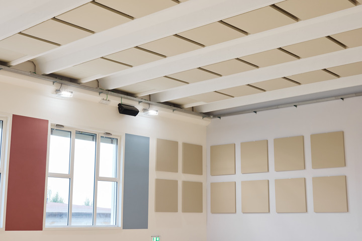 Phonolook Solution: the perfect solution for the acoustic comfort for the Gym of th Efrem Reatto School in Valdobbiadene